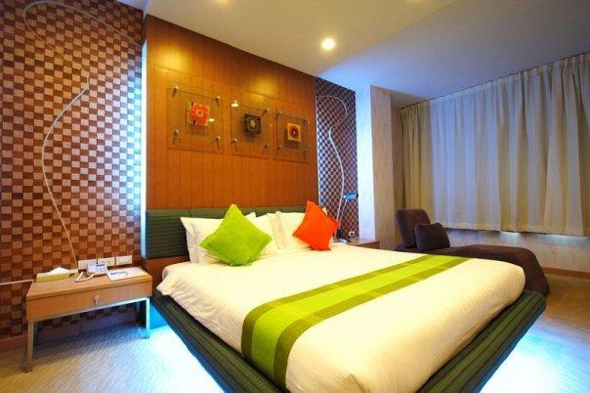 V-One Hotel Korat Nakhonratchasima Exteriör bild